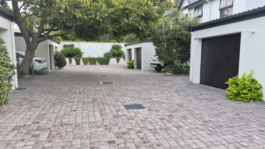 To Let 2 Bedroom Property for Rent in Claremont Western Cape
